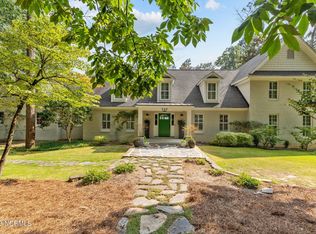 840 E Massachusetts Ave, Southern Pines, NC 28387