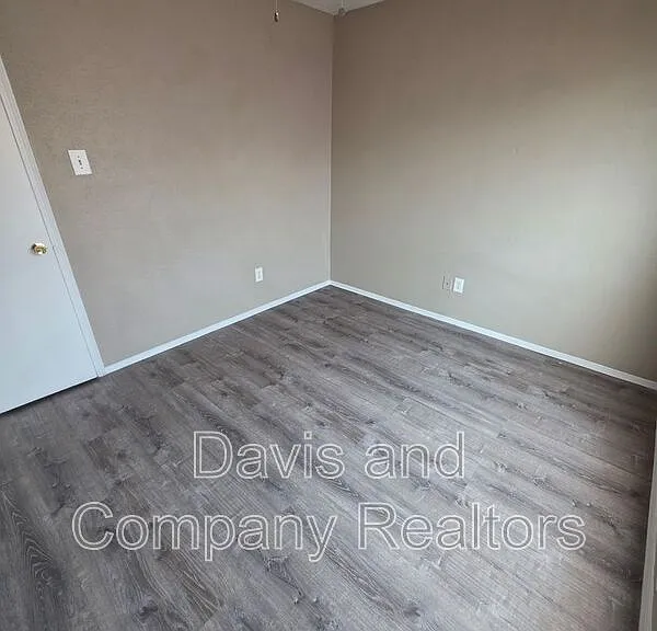 4412 Saint Andrews Dr #B — Photo 18