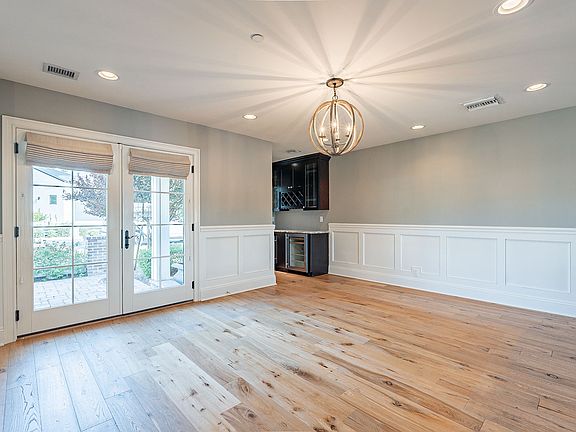 5th image of 6433 E Calle Camelia