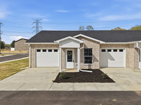 741 Kings Ln #B11, Tullahoma, TN 37388