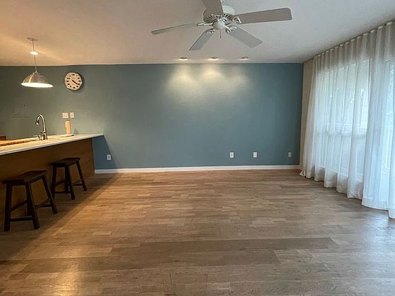 5th image of 1818 S Lakeshore Blvd APT 16