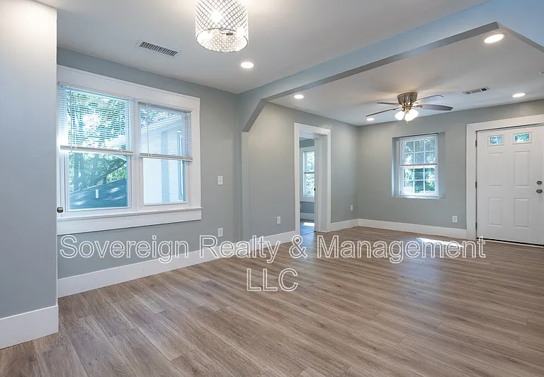2227 Telhurst St SW — Photo 3
