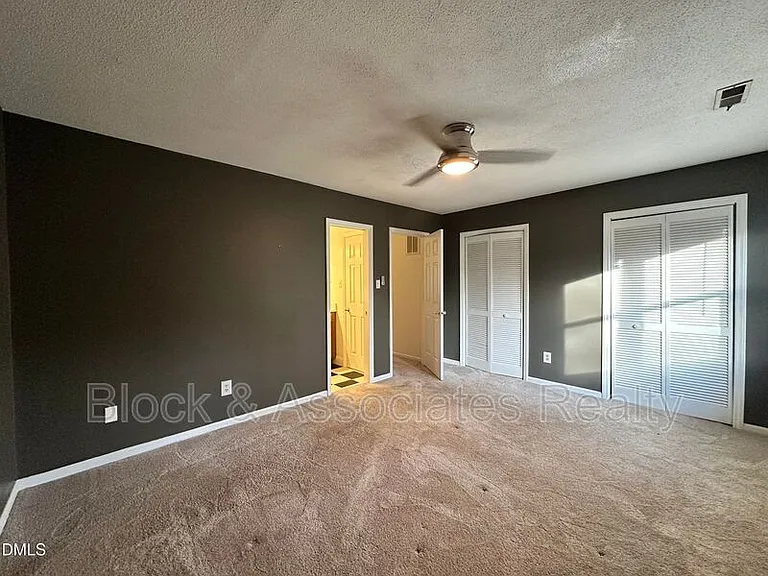 5649 Hamstead Xing — Photo 12