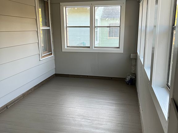 3rd image of 126 E 22nd St
