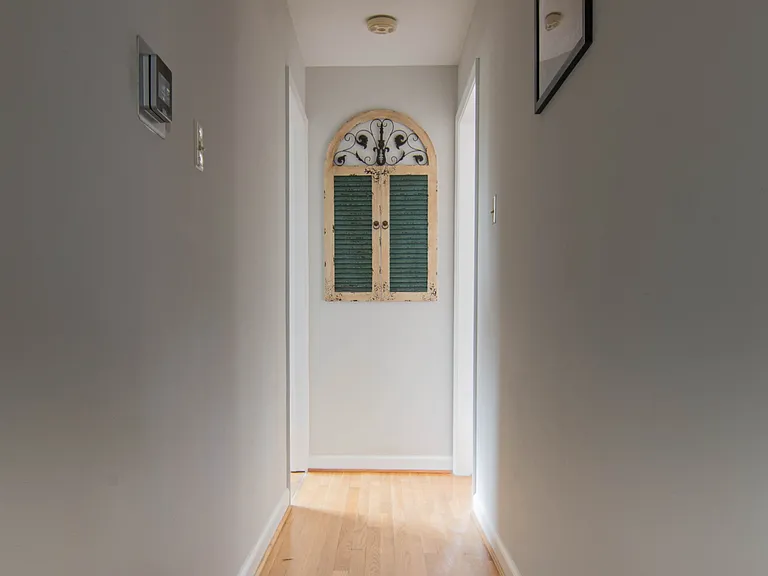 207 Reveille St — Photo 9