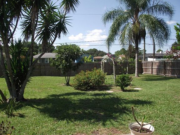 2nd image of 362 Vin Rose Cir SE