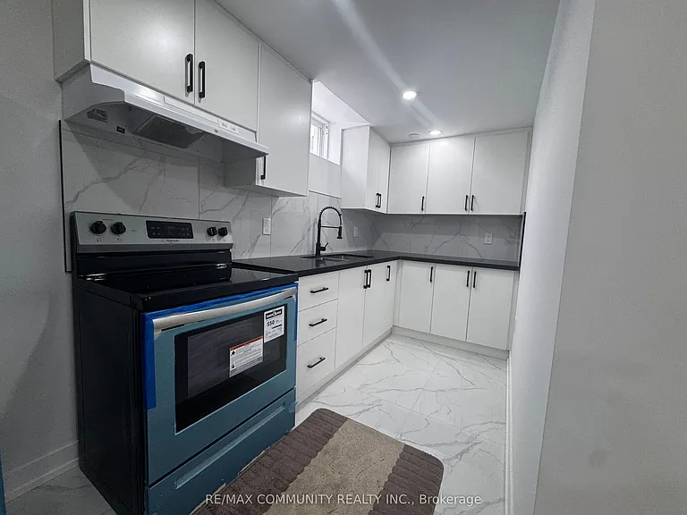 43 Terry Cres #BASEMENT — Photo 6