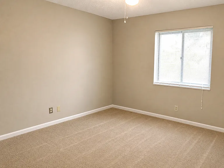 5728 Elwood St #2 — Photo 10