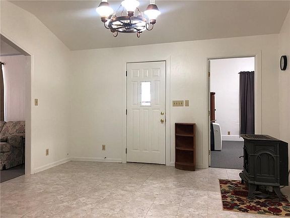 3rd image of 417 N Roosevelt Ave