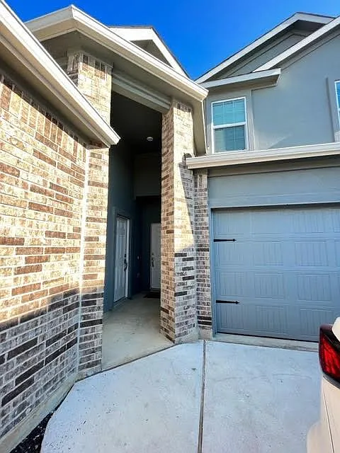 Building Photo - 2000 Guntersville Bnd #A