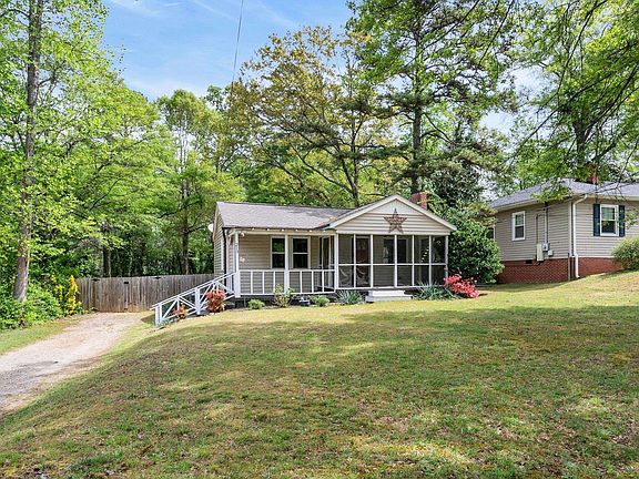 3rd image of 213 Keith Dr
