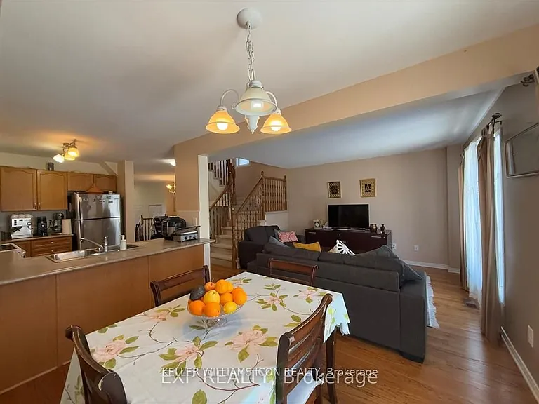 124 Lokoya St — Photo 9