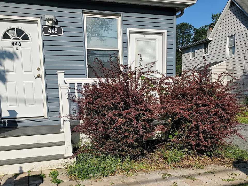 448 Main St #B