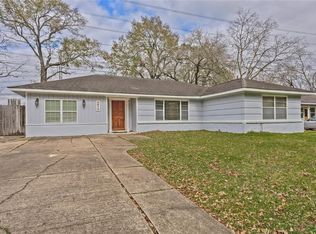 4810 Saxon St, Bellaire, TX 77401