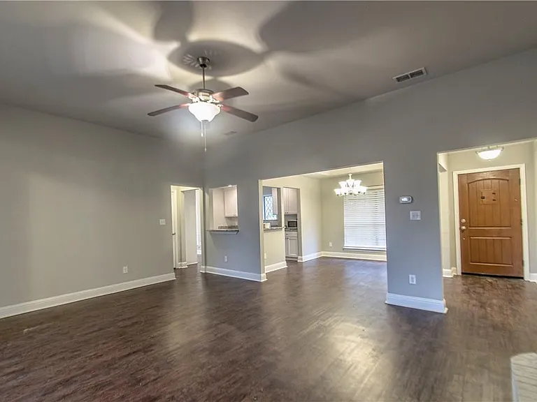 3509 Scott Dr — Photo 6