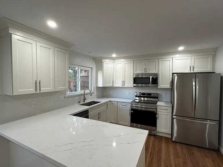 1860 Elkwood Dr — Photo 5