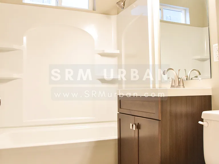 438 W Date St #1 — Photo 3