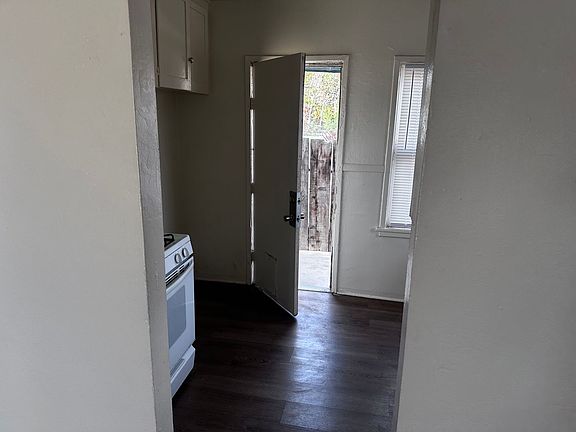 5th image of 306 1/2 Belle Ave APT E