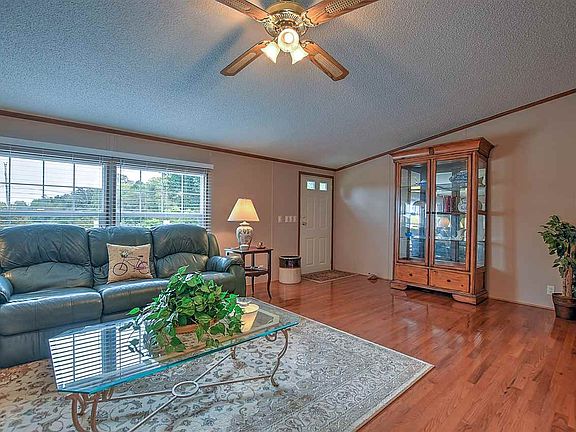 5th image of 325 Lee Shelton Ln
