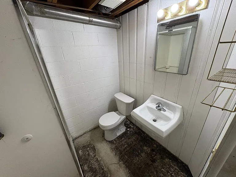 1300 Eastridge Dr — Photo 22