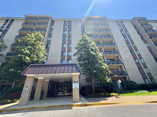 3101 S Manchester St APT 806, Falls Church, VA 22044