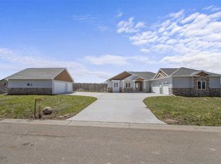 W3397 Outlook Dr, Freedom, WI 54913