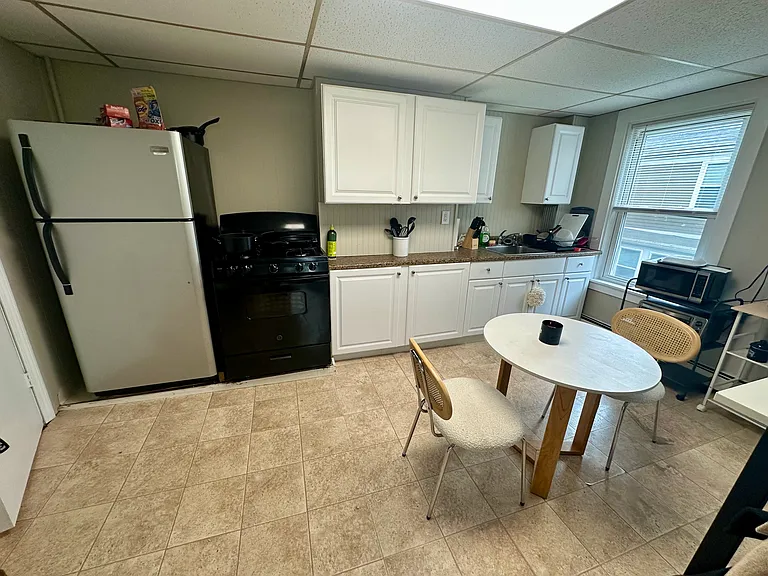 18 Mitchell St #2 — Photo 5