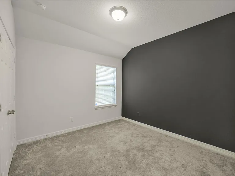 10919 Walts Run Ln — Photo 5