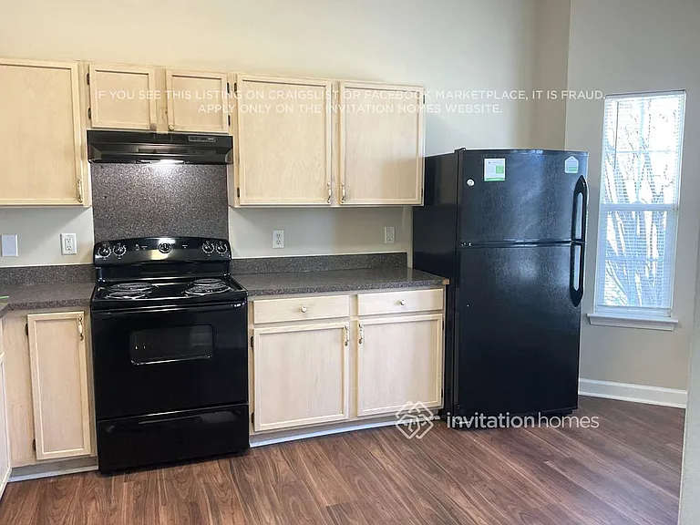 2307 Jacobs Ct — Photo 4