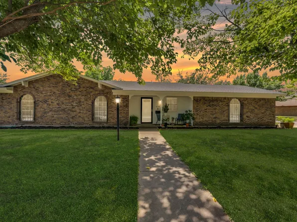629 NW Barbara Ln, Burleson, TX 76028