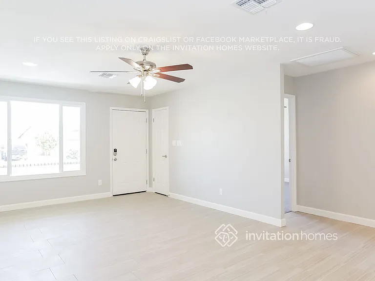 2047 E Cornell Dr — Photo 4