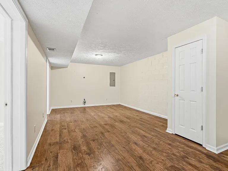 1690 River Bend Rd — Photo 20