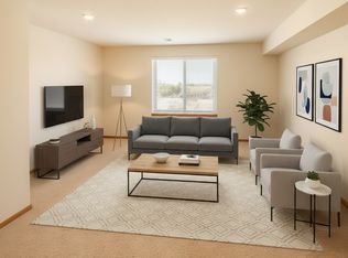 744 Ashland Ave #111, Saint Paul, MN 55104
