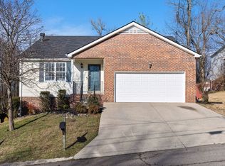 121 Bradford Cir, Hendersonville, TN 37075