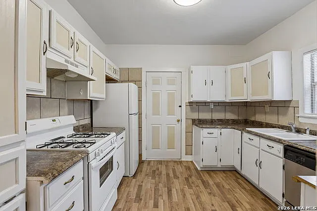 604 Leigh St — Photo 12