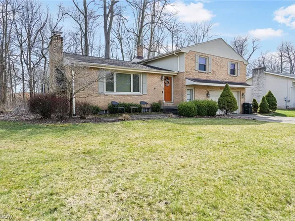 1626 Monter Ave, Louisville, OH 44641