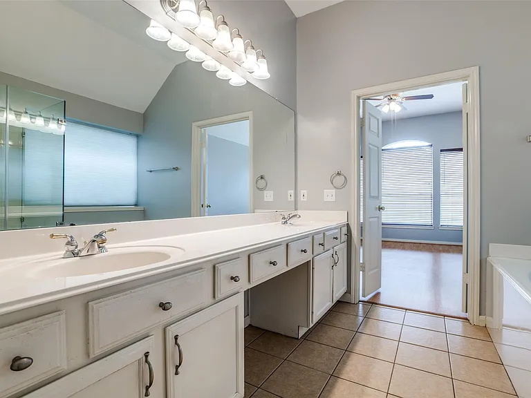 9331 Rodgers Rd — Photo 20
