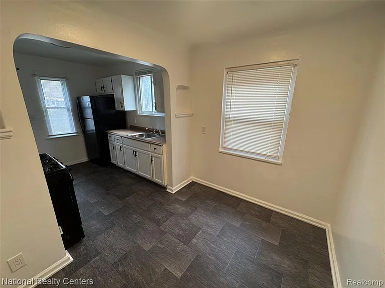 20134 Hanna St — Photo 5