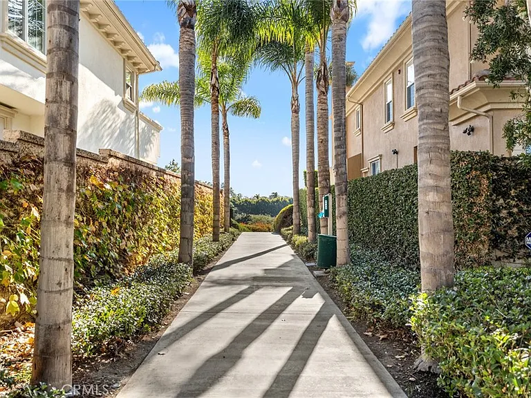 15 Vista Cielo — Photo 41
