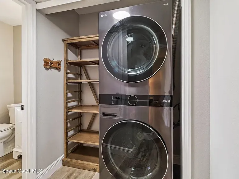 tower washer/dryer