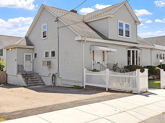 2nd image of 300 Manet Ave