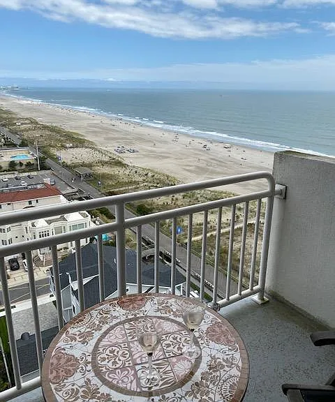 5200 Boardwalk #16D — Photo 16