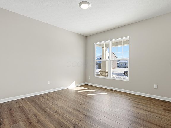 4th image of 304 Cherry Hills Rd