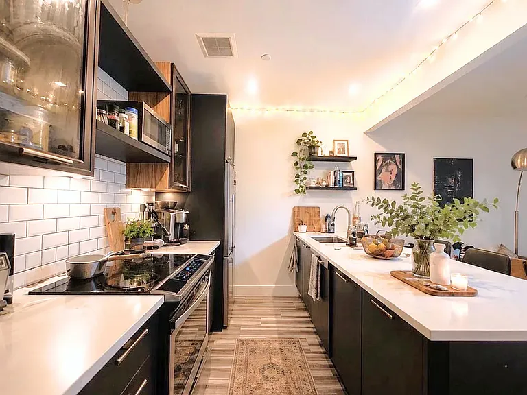 709 Hart St #1B — Photo 5