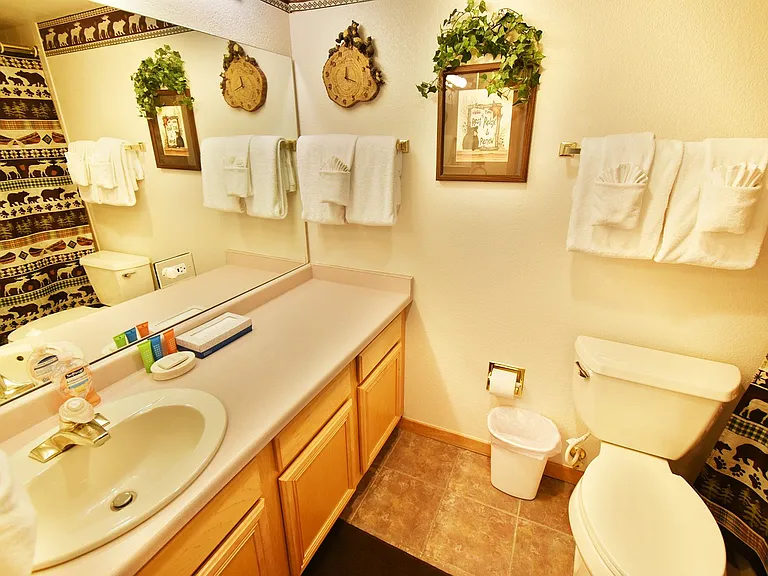 980 Lakepoint Dr #208 — Photo 18