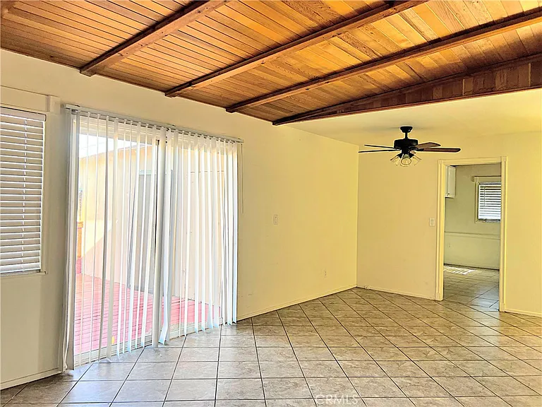 815 W Avenue H7 — Photo 14