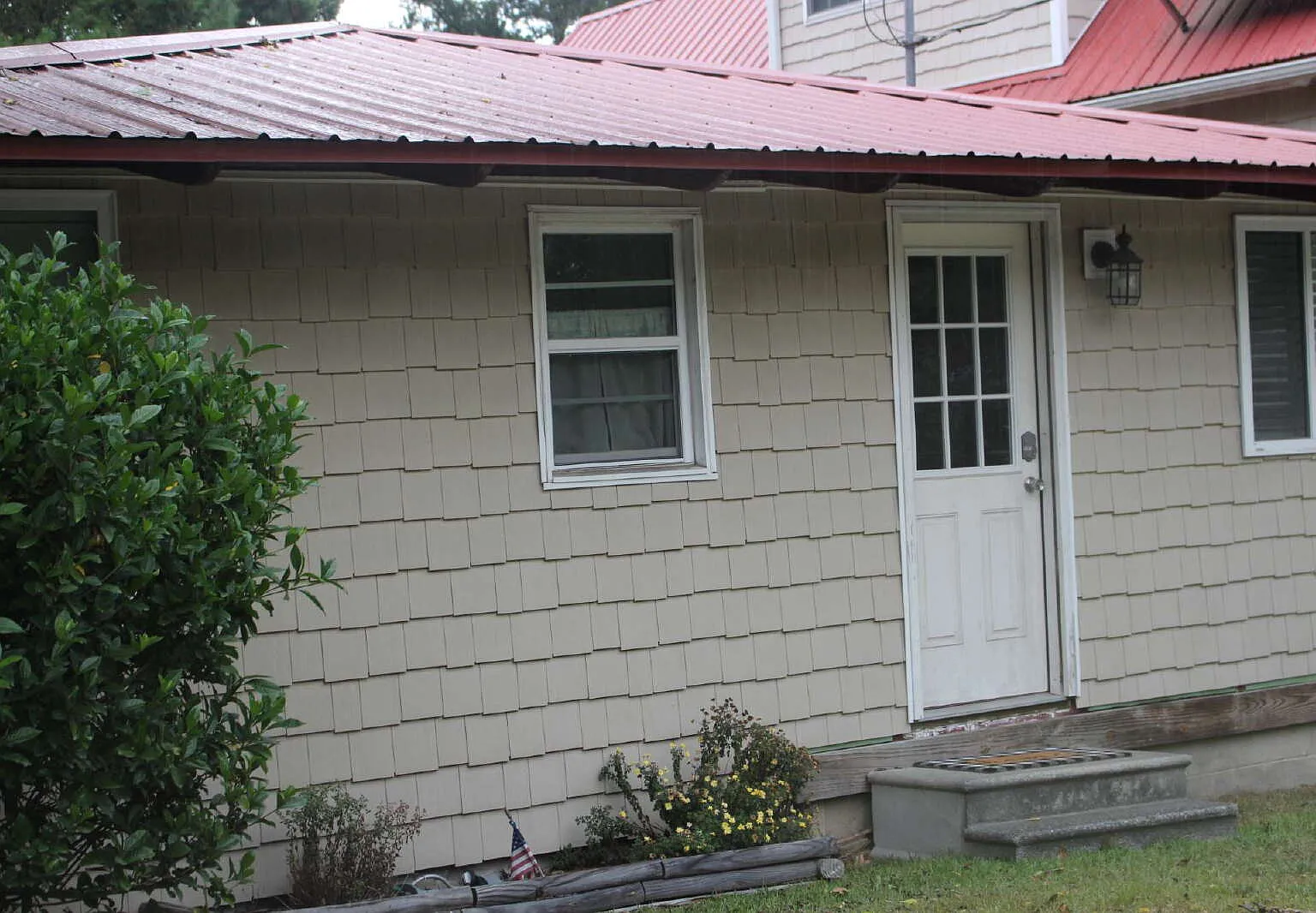 2 bed, 1.0 bath, $1,725 — Photo 1
