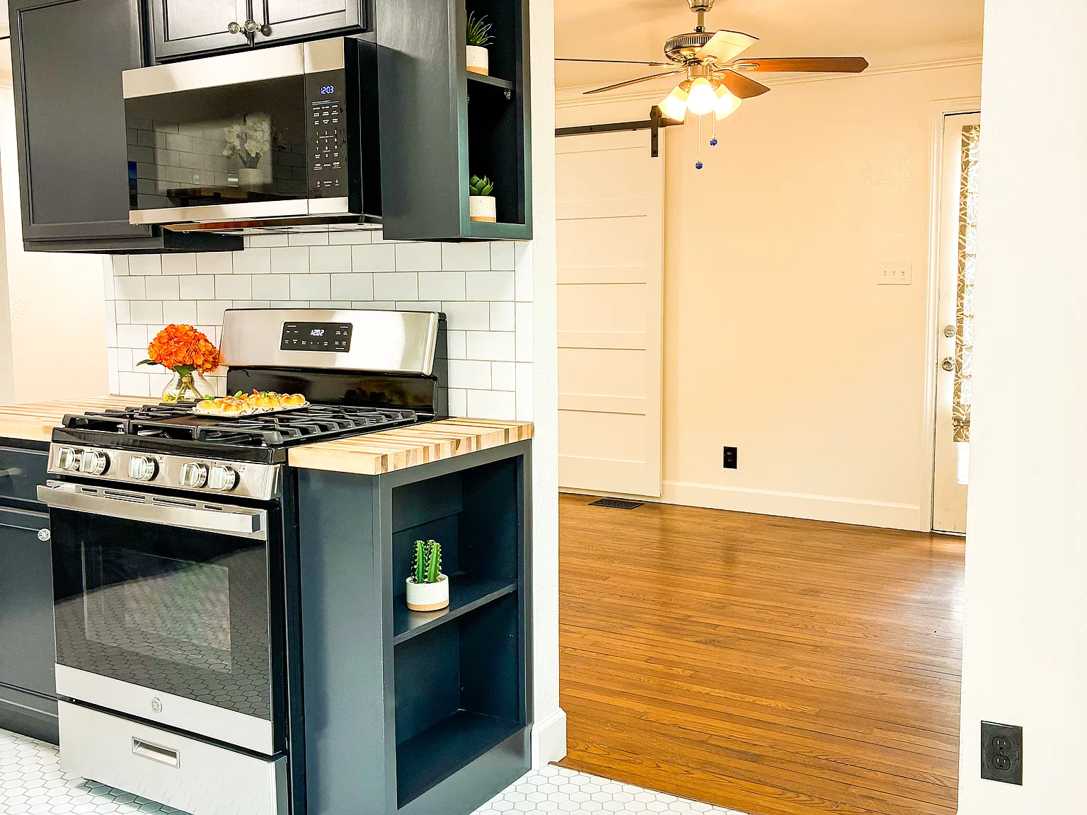 1 bed, 750 sqft, $1,245 — Photo 2