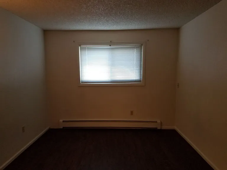 112 Erickson Ct — Photo 8