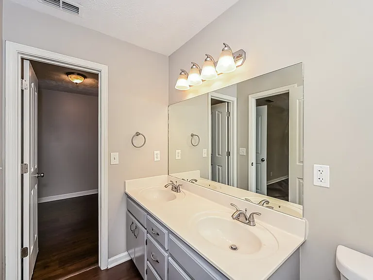 2911 Boyle Ct — Photo 11